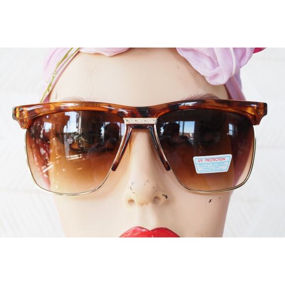 Vintage 1980s Sunglasses New Old Stock Hipster Grandma Chic Old Money Mobwife main image 16